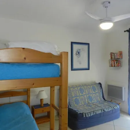 Apartment Le Lavandou, 2 Pieces, 4 Personnes - Fr-1-251-791