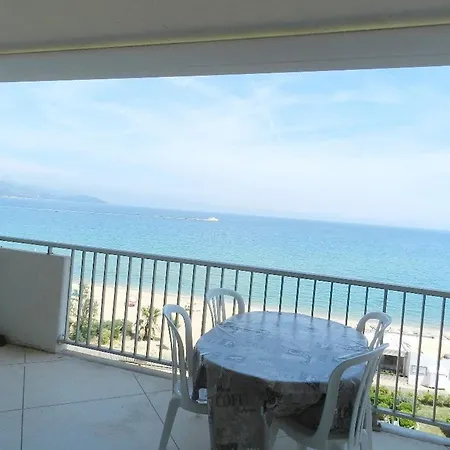 Apartment Le Lavandou, 2 Pieces, 4 Personnes - Fr-1-251-791 Le Lavandou